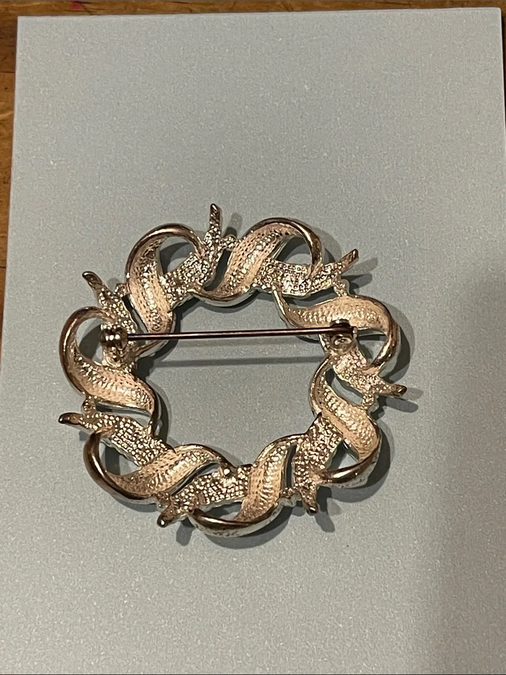 Silver-Tone Twisted Wreath Brooch – Classic Circle Pin